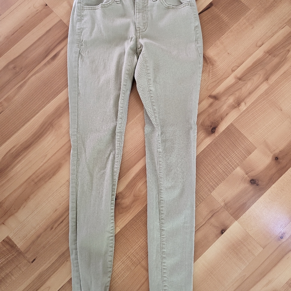 SO low rise women's jeggings size 3. Excellent condition. Stretchy. Tan color